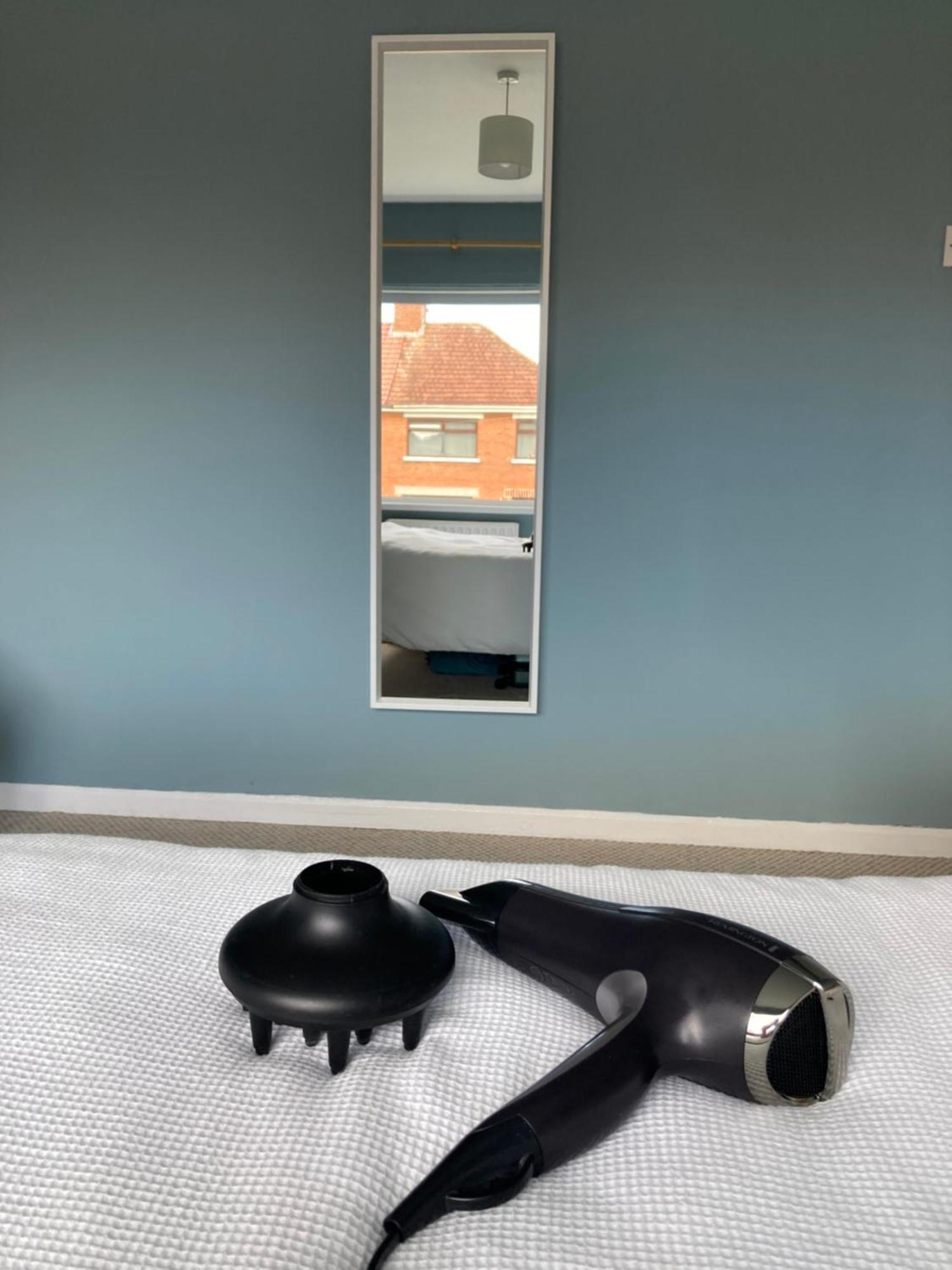 Cosy At Cumberland - Double Room With Shared Bathroom Dundonald  Exterior foto